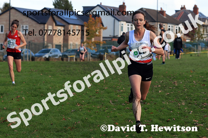 Senior women, 2024 Northern Cross Country Relays, Graves Park, Sheffield.   Photo: David T. Hewitson/Sports for All Pics